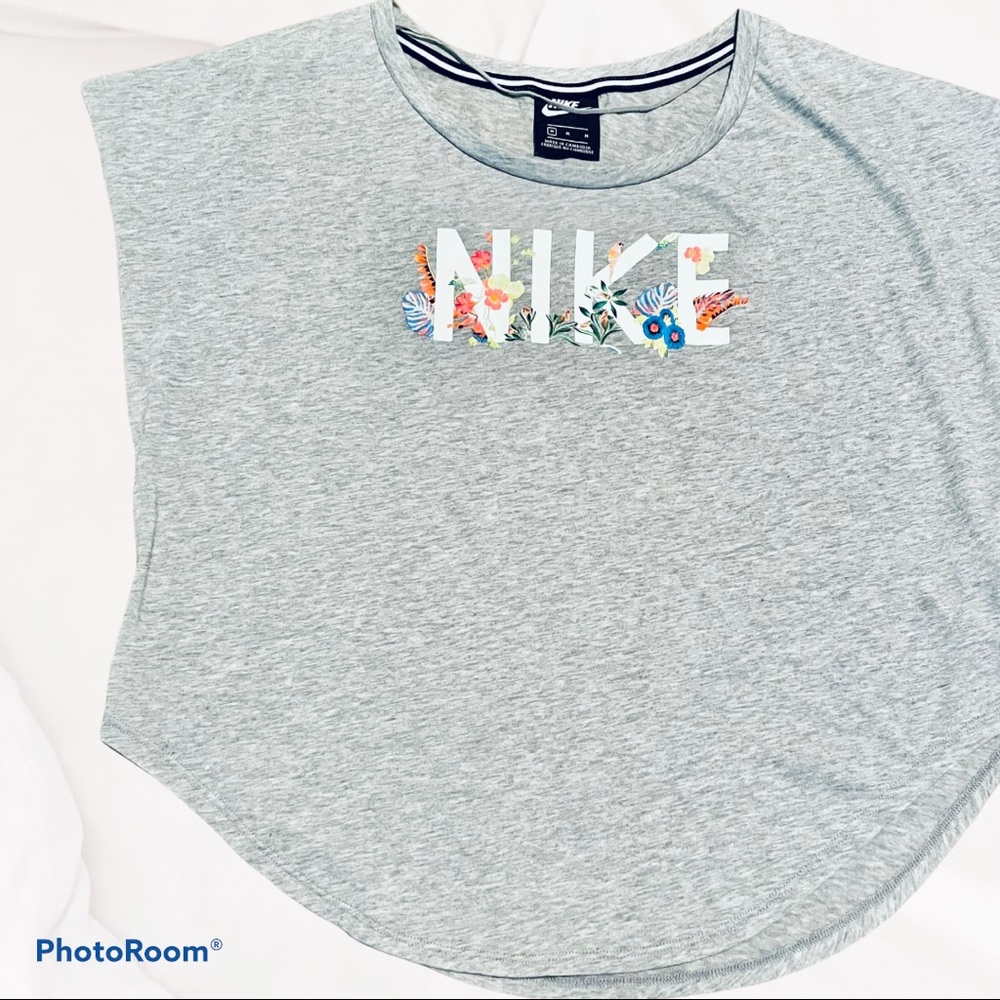 🔴Nike Gray Tropical Oversized Sleeveless Top